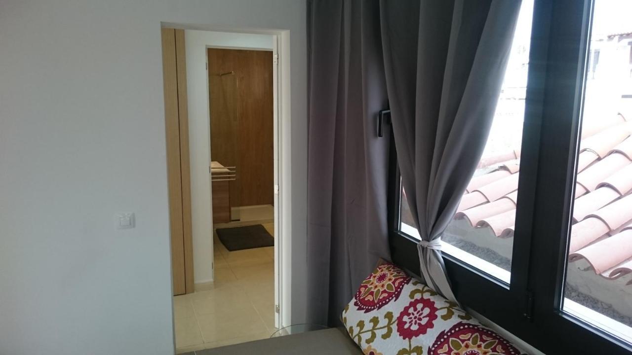 Bambu Apartment Арона Екстериор снимка