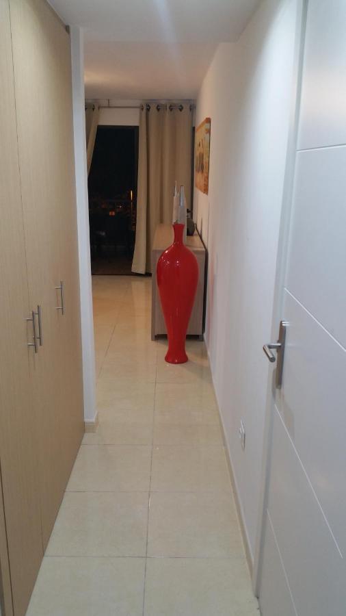Bambu Apartment Арона Екстериор снимка
